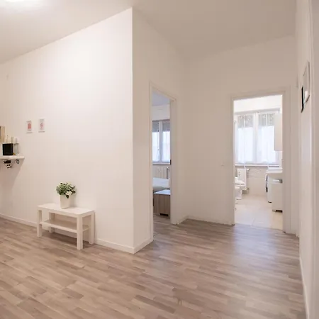 Trilocale Via Veneto - F&l * Brescia